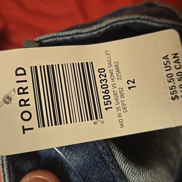 Torrid Jean Mid Rise 35 Shorts - Picture 7 of 7
